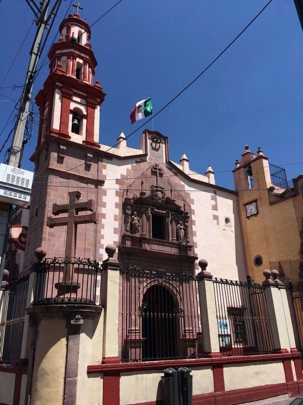 The Parish of Santiago and the previous marker image. Click for full size.