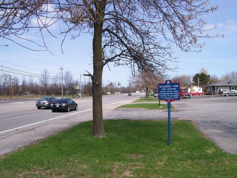 Richardson Farm Marker seen facing north image. Click for full size.