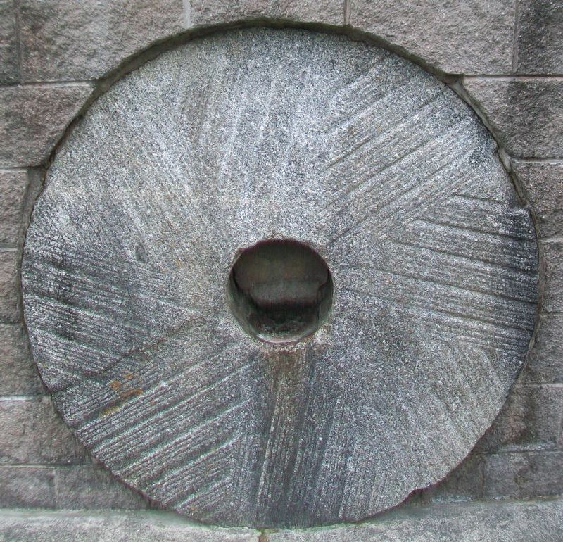 Millstone Portion of Monument (NE face) image. Click for full size.