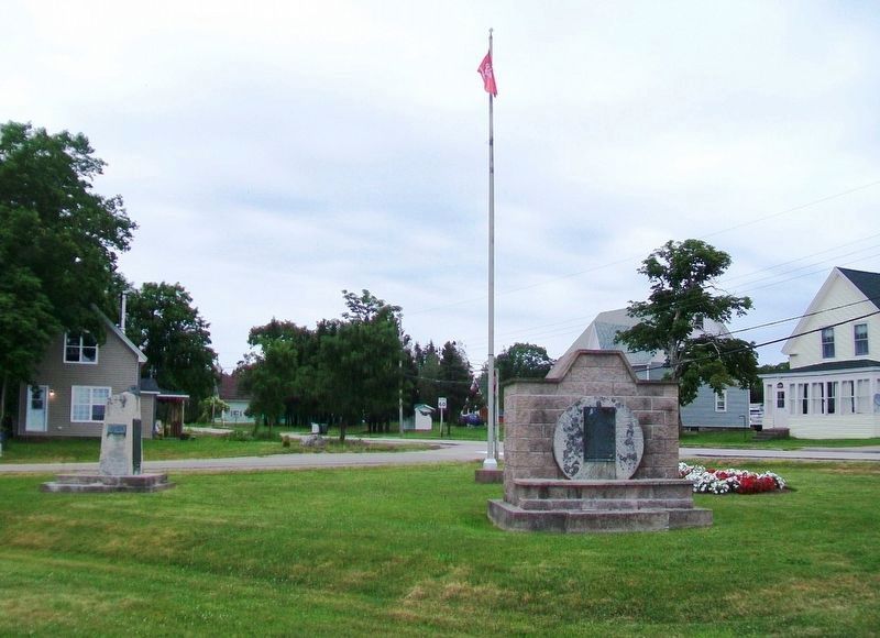 World Wars and United Empire Loyalists Monuments image. Click for full size.