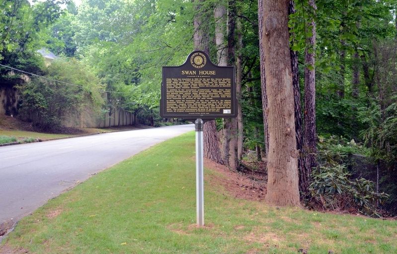 Swan House Marker image. Click for full size.