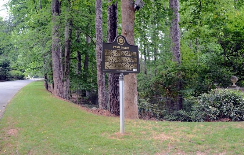 Swan House Marker image. Click for full size.
