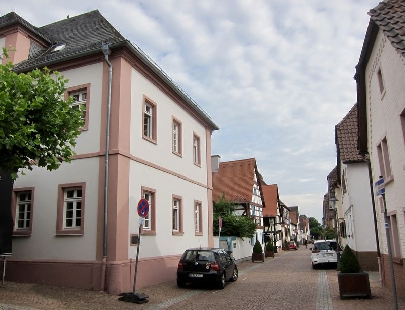Heusenstamm World War II Victims Memorial Marker - Wide View, Looking North on Schlossstrasse. Click for full size. Heusenstamm World War II Victims Memorial Marker - Wide View, Looking North on Schlossstrasse image. Click for full size.