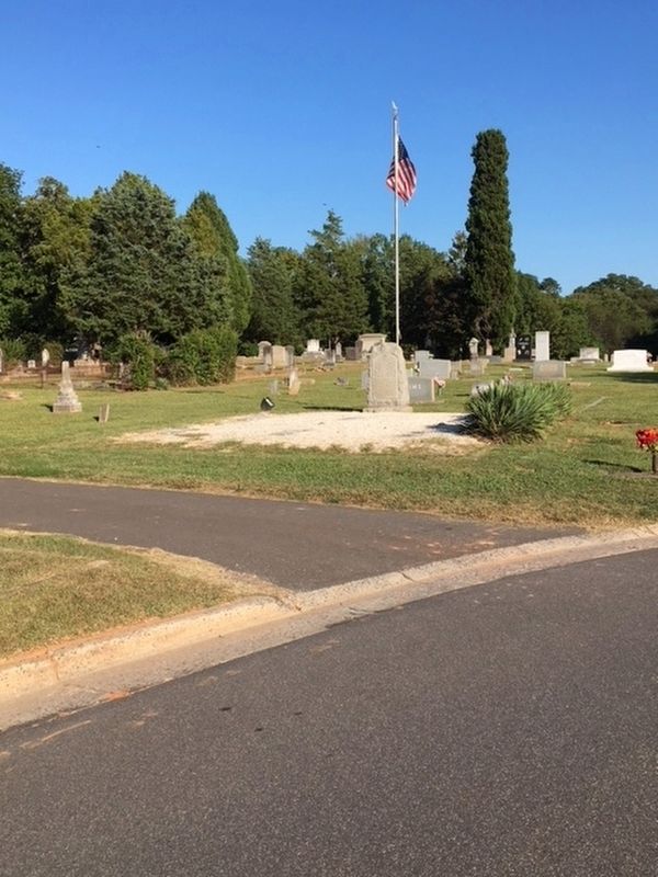 World War I Memorial Marker-far distant image. Click for full size.