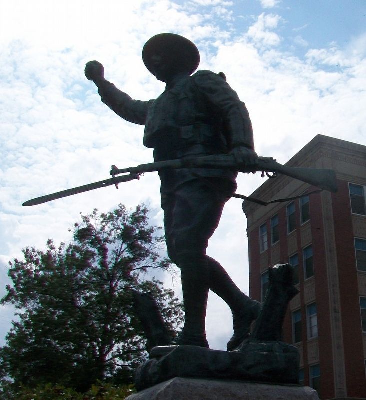 World War Memorial Statue image. Click for full size.