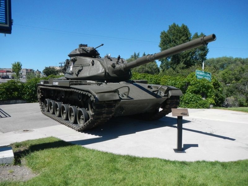 M60A3 Army Tank and Marker image. Click for full size.