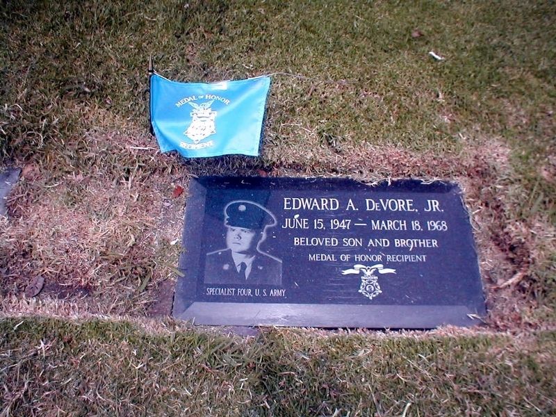 Edward A. DeVore, Jr. Grave Marker image. Click for full size.
