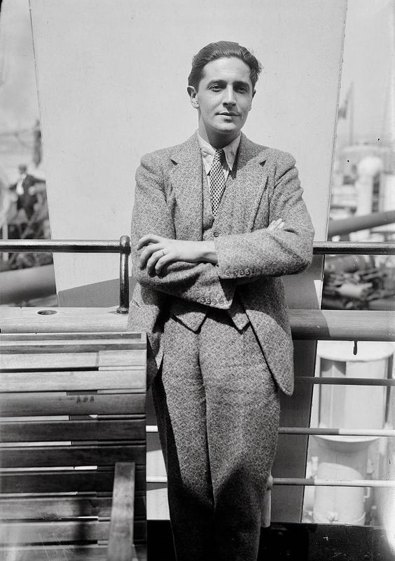 <i>Ivor Novello </i>. Click for full size. <i>Ivor Novello </i> image. Click for full size.