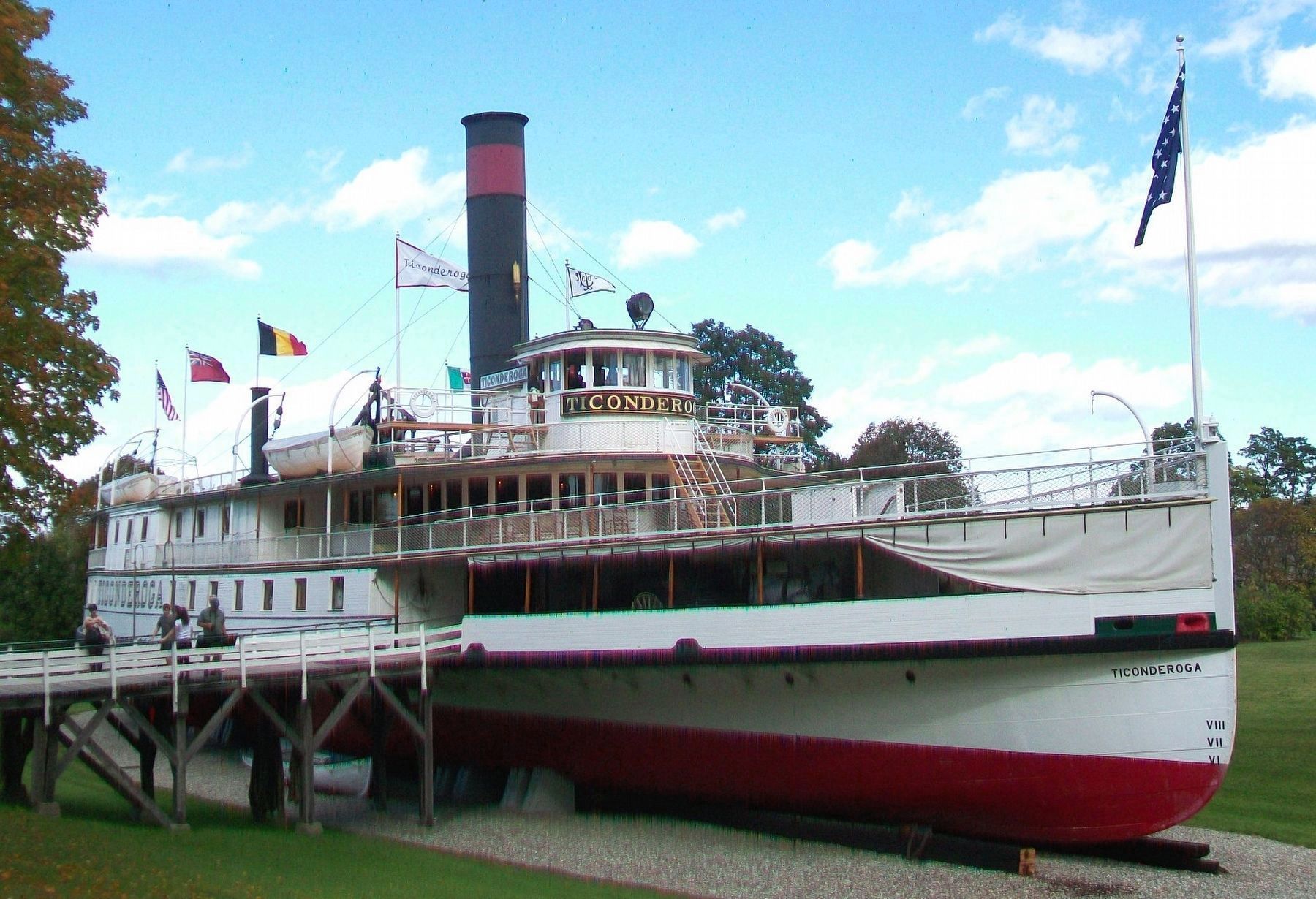 Sidewheel Steamboat <i>Ticonderoga</i>. Click for full size. Sidewheel Steamboat <i>Ticonderoga</i> image. Click for full size.