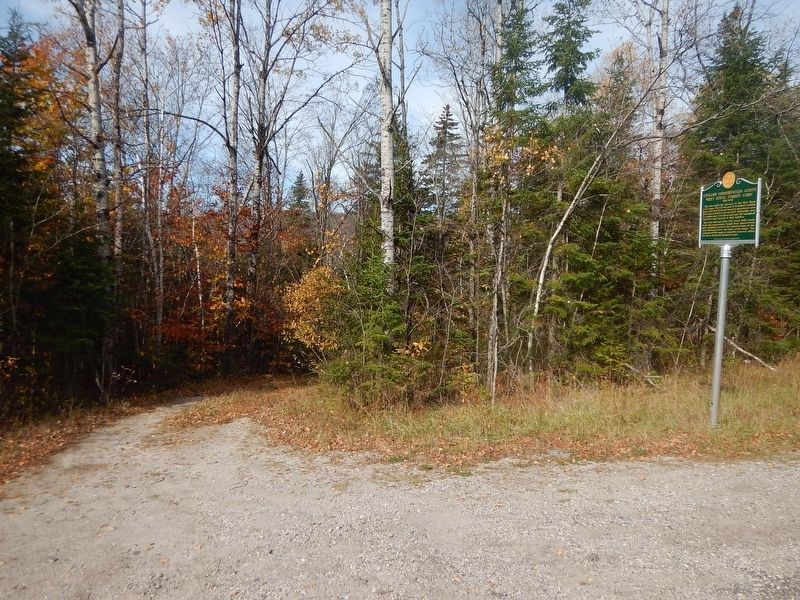 Marker and entrance to CCC camp image. Click for full size.