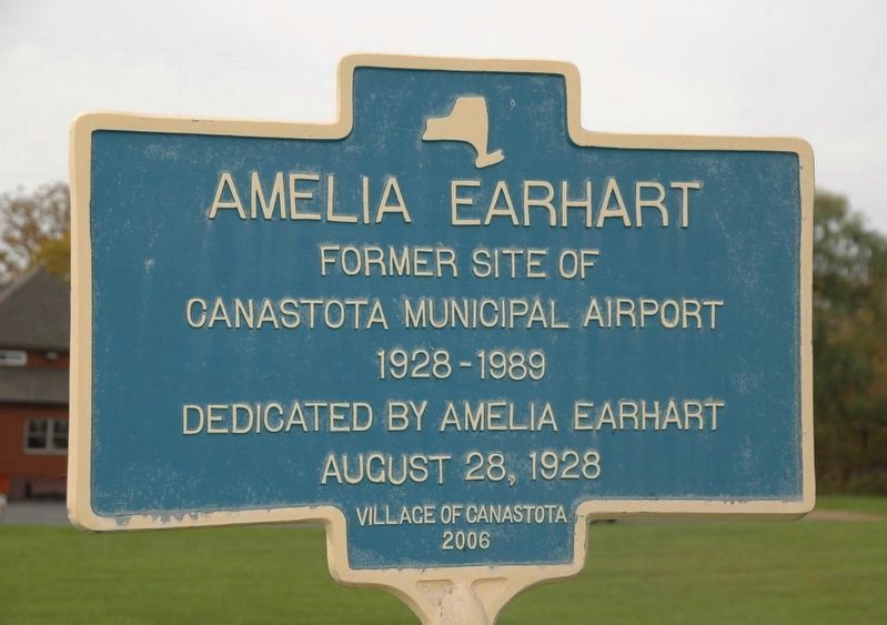 Amelia Earhart Marker image. Click for full size.