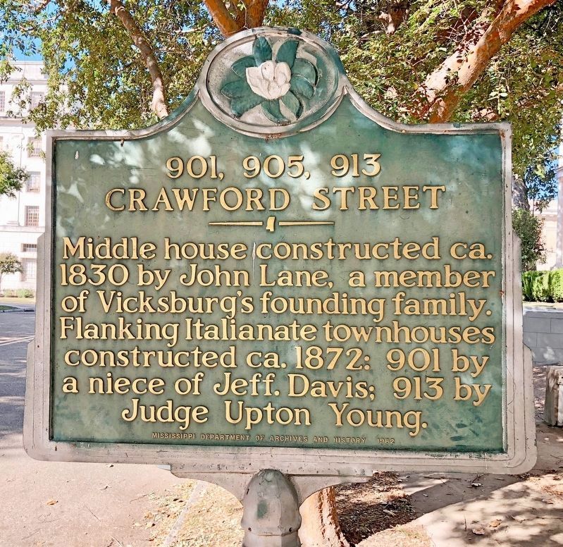 901, 905, 913 Crawford Street Marker image. Click for full size.