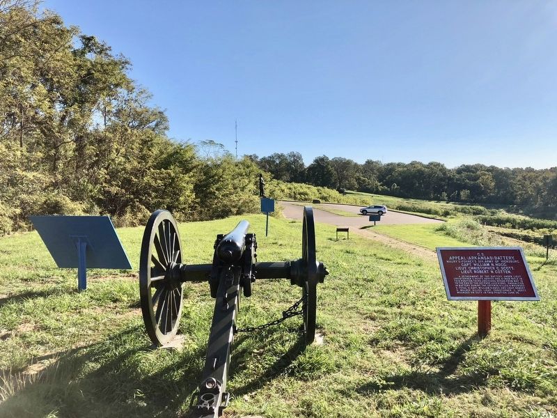 View east, towards marker, below the redan. image. Click for full size.