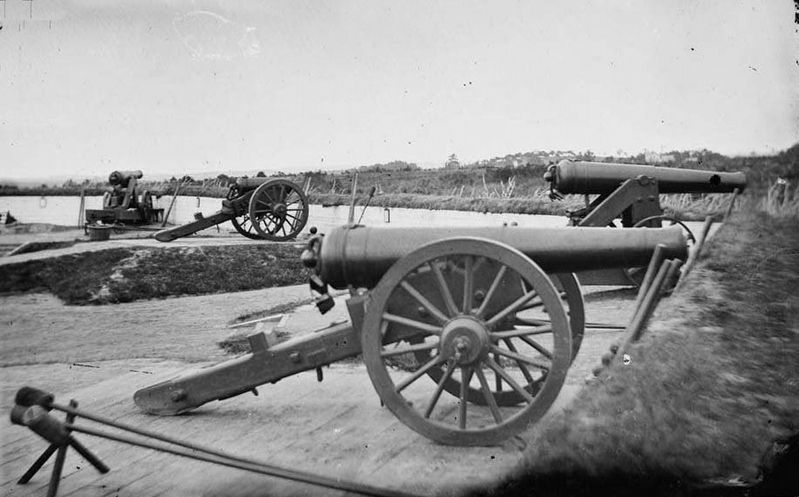 Two Model 1829 32-pounder siege and garrison guns rifled using the James method. image. Click for full size.