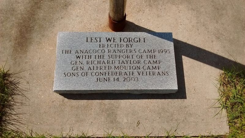 Plaque at base of Confederate flag. image. Click for full size.