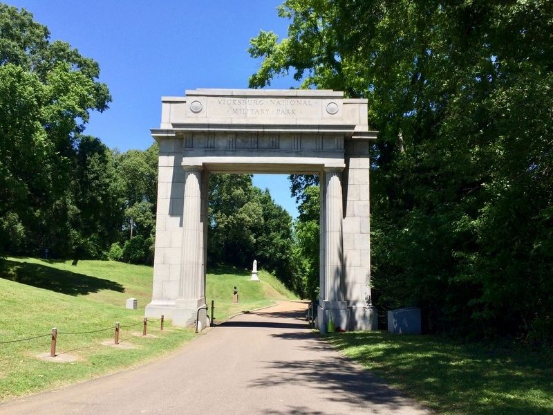 Memorial Arch at beginning of tour road. image. Click for full size.