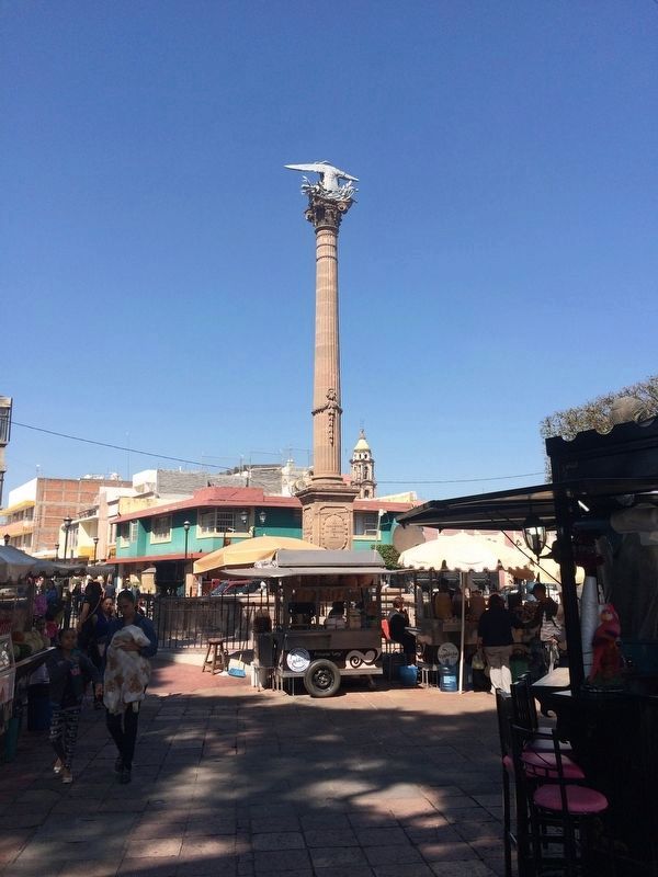Independence Column of Celaya. Click for full size. Independence Column of Celaya image. Click for full size.