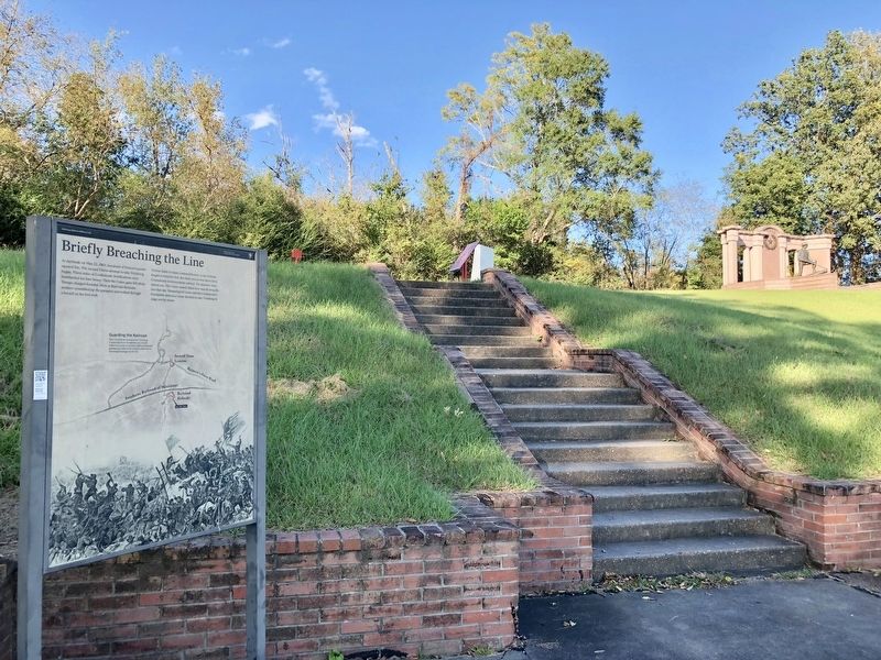 View from Confederate Avenue parking lot towards marker (center) and Texas Monument. image. Click for full size.