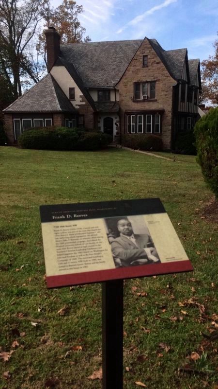 Frank D. Reeves Marker with Residence in the Background image. Click for full size.