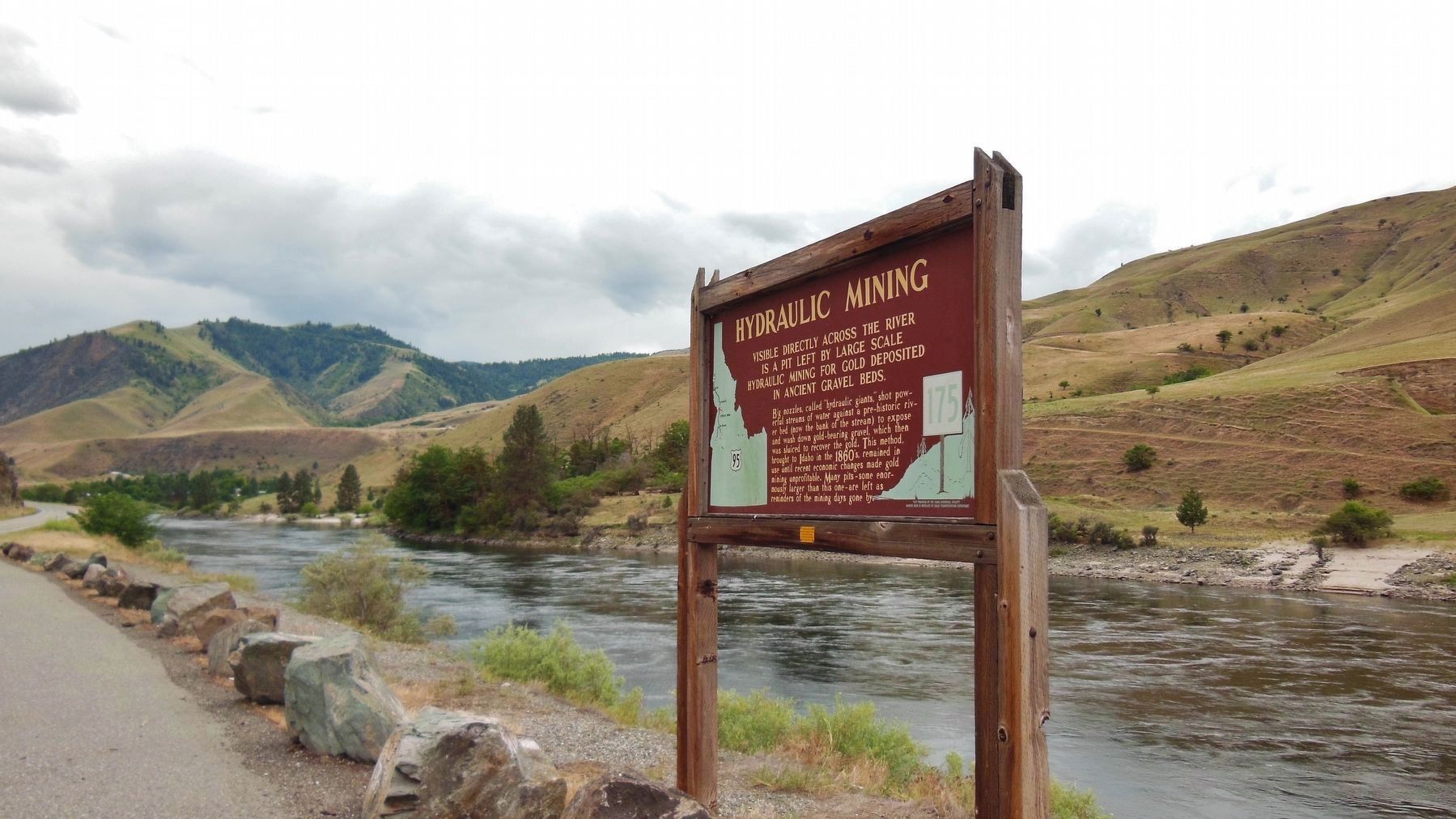 Salmon River (<i>view looking south from marker</i>). Click for full size. Salmon River (<i>view looking south from marker</i>) image. Click for full size.