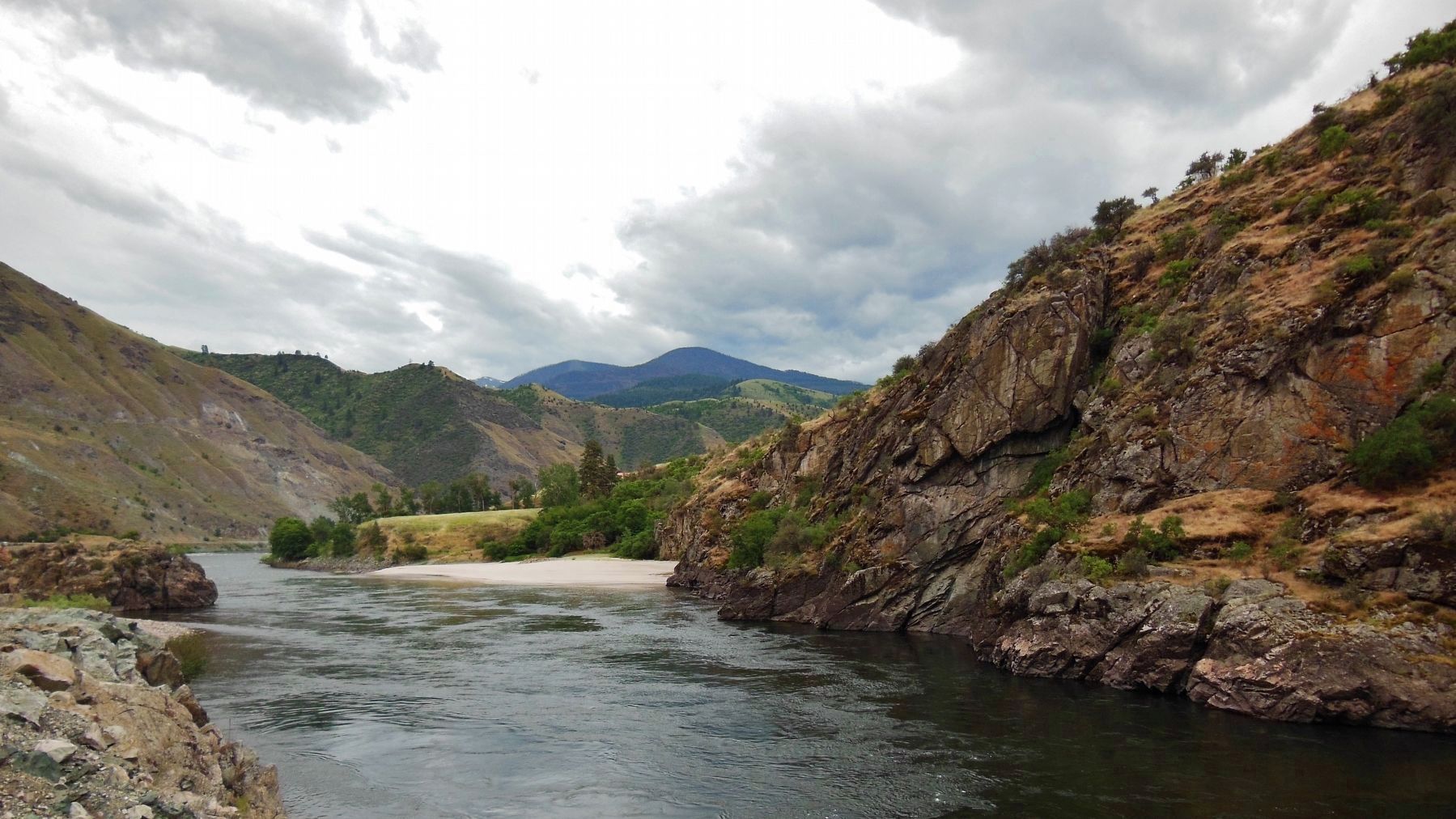 Salmon River Canyon (<i>view looking south from the marker</i>). Click for full size. Salmon River Canyon (<i>view looking south from the marker</i>) image. Click for full size.
