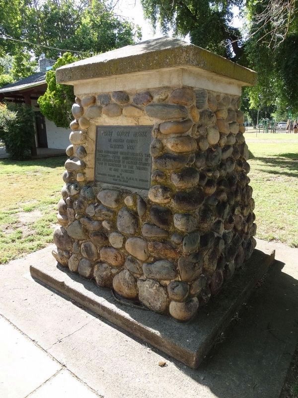 First Court House Marker image. Click for full size.