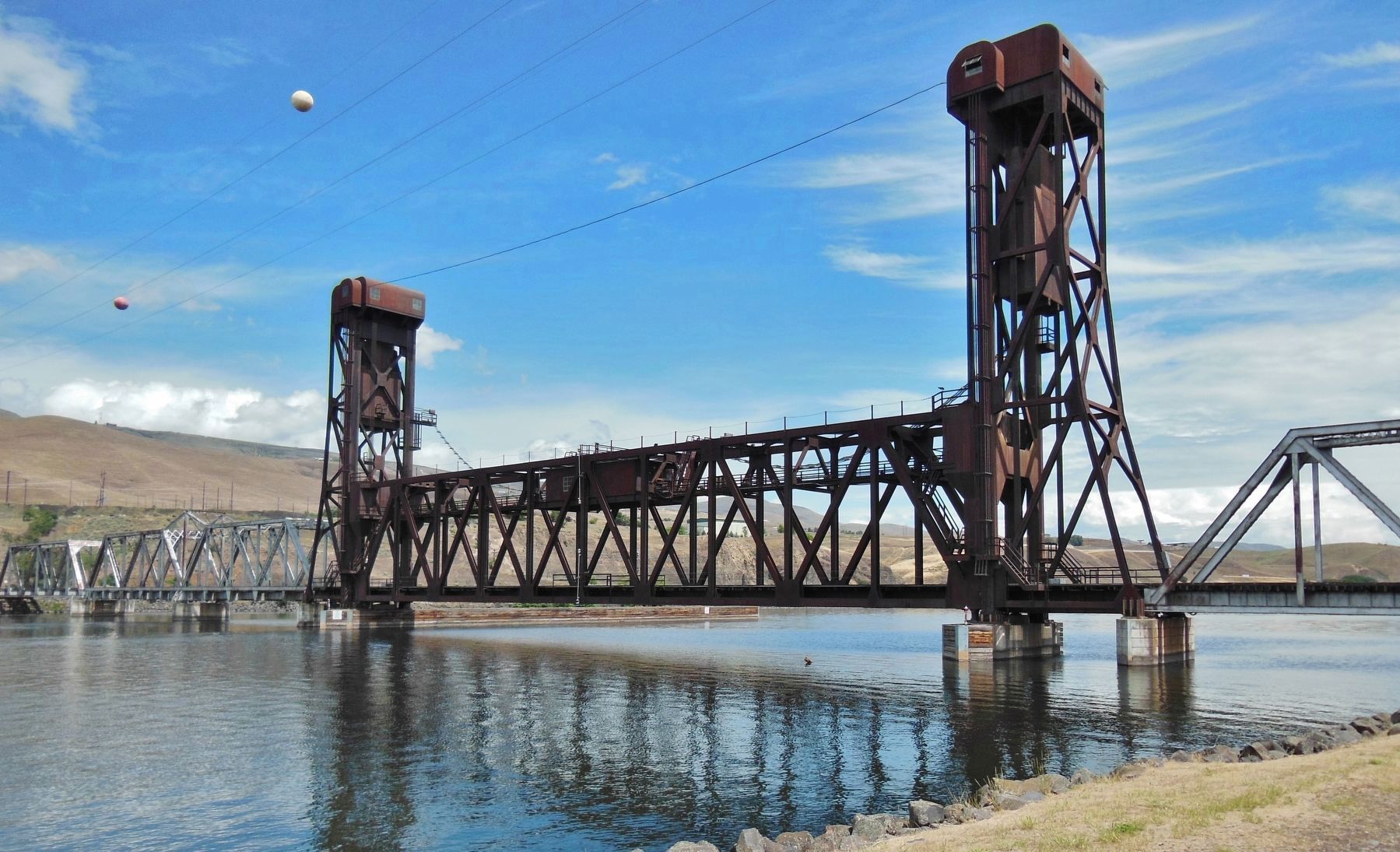 Nearby Railroad Bridge. Click for full size. Nearby Railroad Bridge image. Click for full size.
