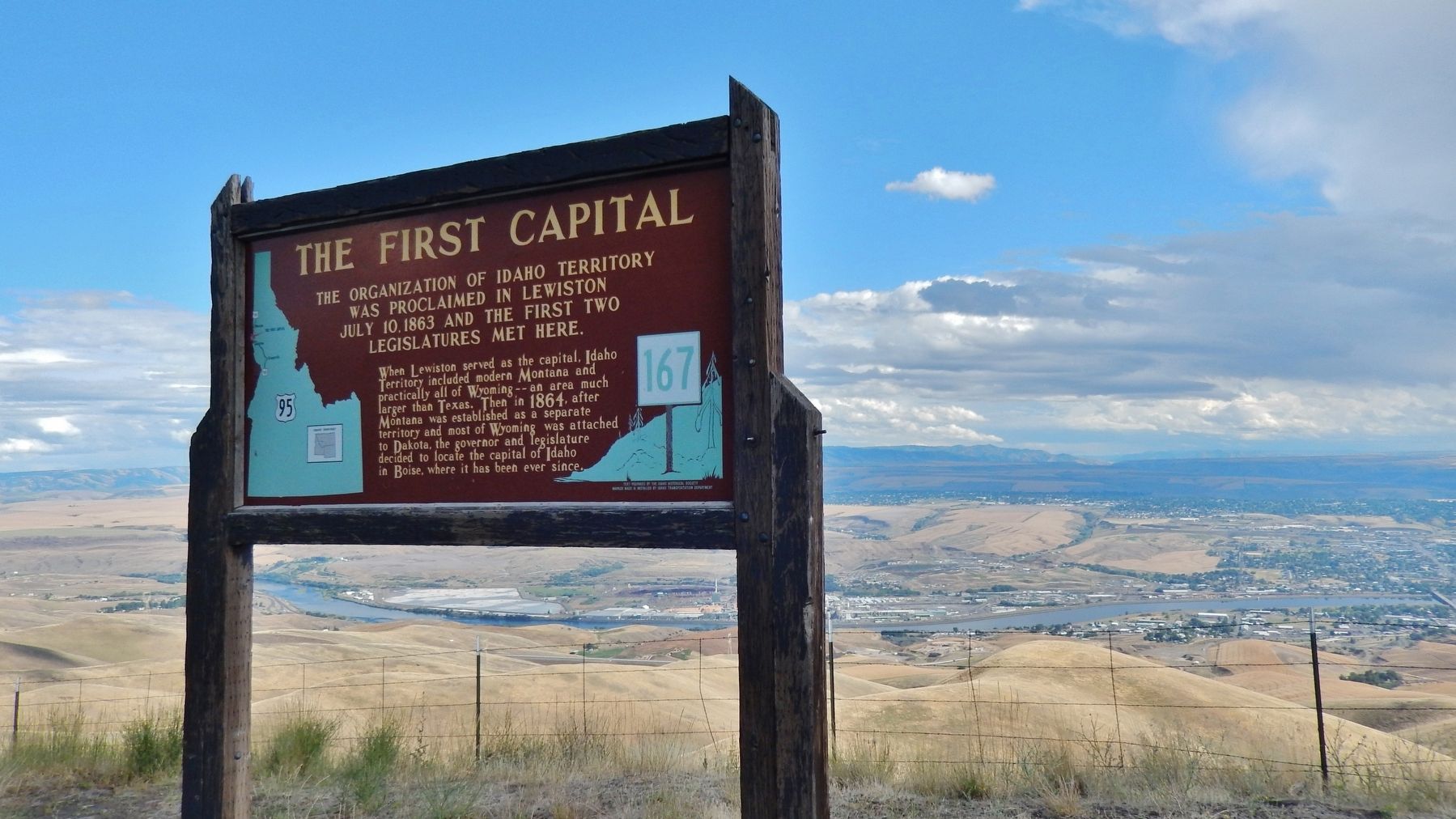 The First Capital Marker (<i>wide view with Lewiston in the background</i>) image. Click for full size.
