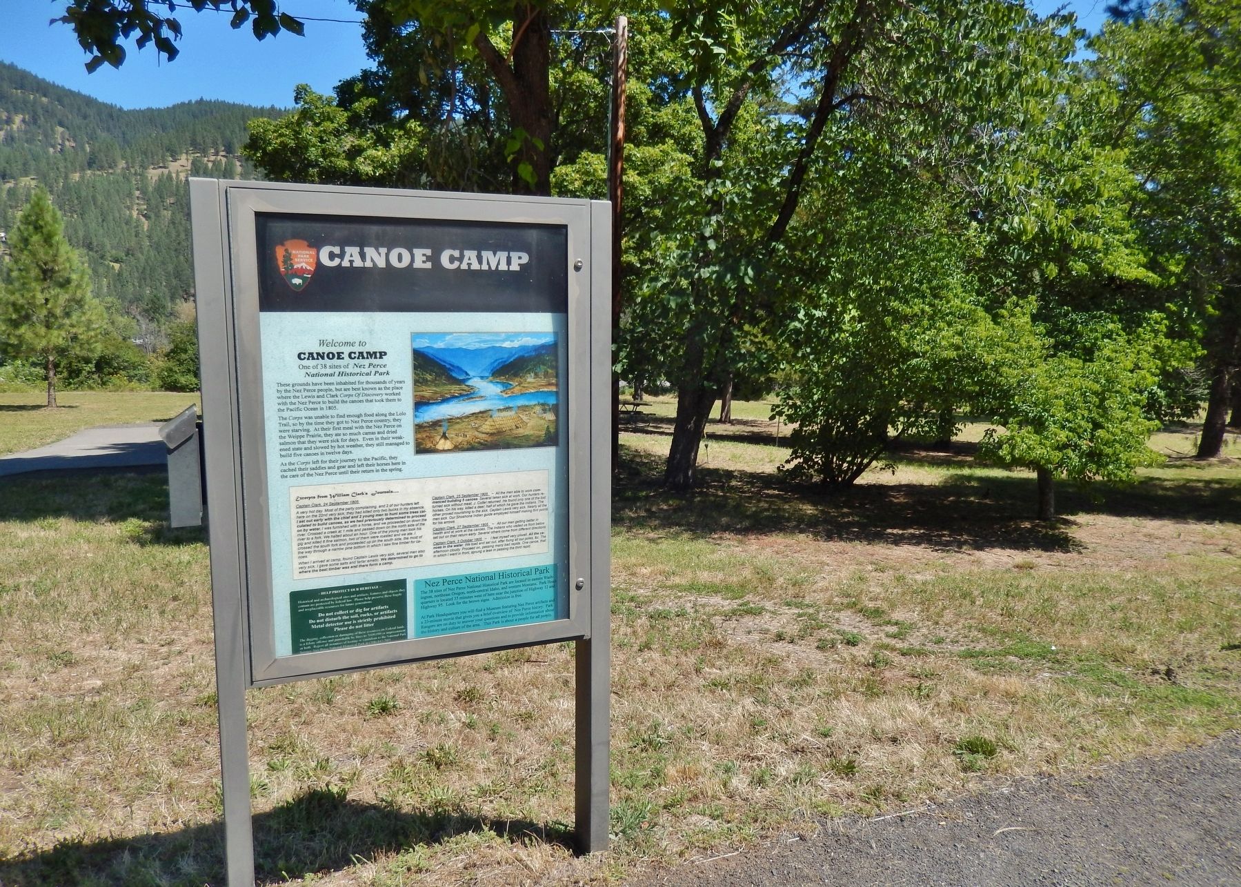 Canoe Camp Marker (<i>wide view</i>) image. Click for full size.