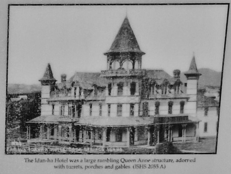 Marker Detail: Idan-ha Hotel image. Click for full size.