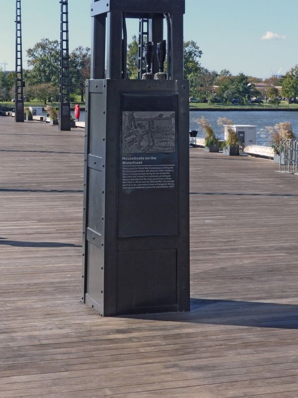 Houseboats on the Waterfront Marker. Click for full size. Houseboats on the Waterfront Marker image. Click for full size.