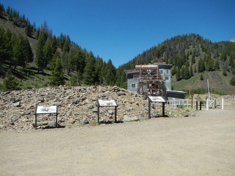 Dredge Tailings Marker image. Click for full size.