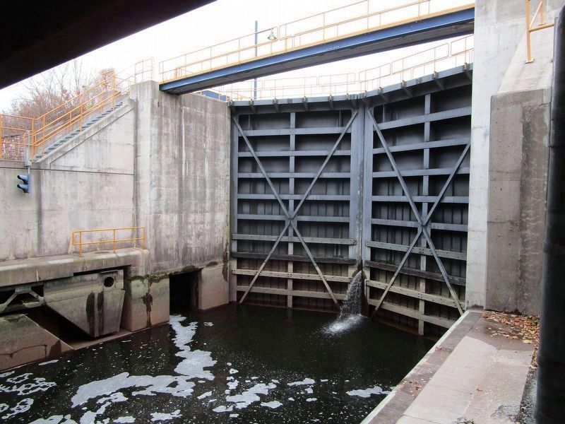 Lock 33 - East Gate image. Click for full size.