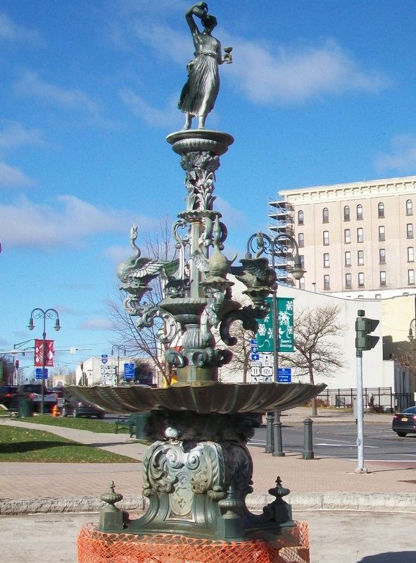Public Square Fountain image. Click for full size.