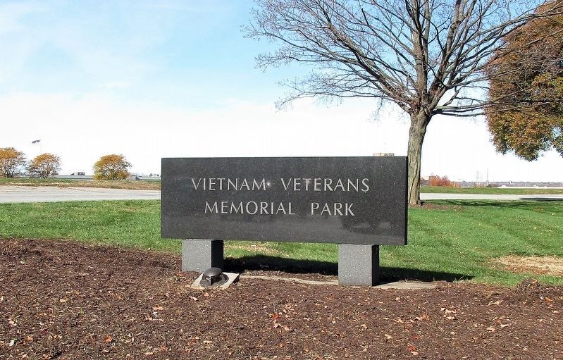 Viet Nam Veterans Memorial Marker image. Click for full size.