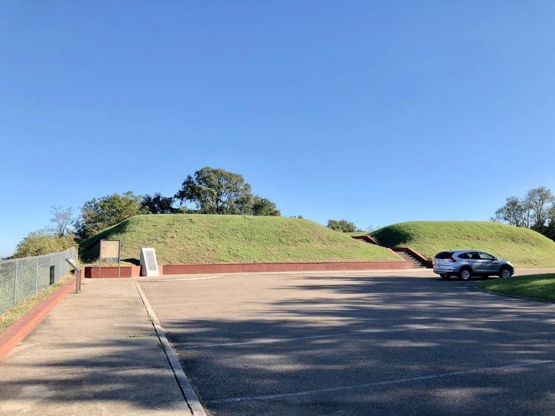 Marker can be seen at foot of Fort Hill. image. Click for full size.