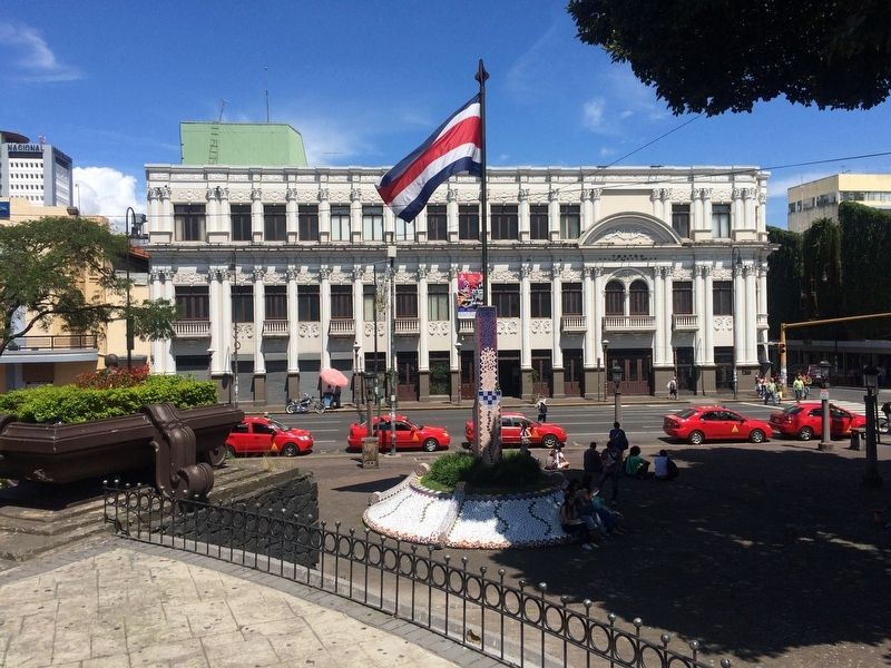 Monument to the National Flag of Costa Rica Marker. Click for full size. Monument to the National Flag of Costa Rica Marker image. Click for full size.