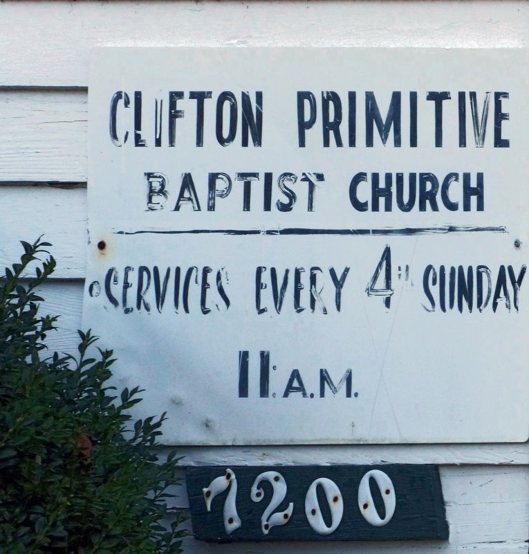 Clifton Primitive<br>Baptist Church. Click for full size. Clifton Primitive<br>Baptist Church image. Click for full size.