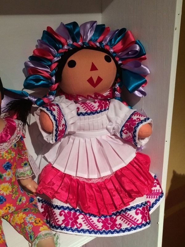 The municipality of Amealco is famous throughout Mexico for their handmade dolls image. Click for full size.