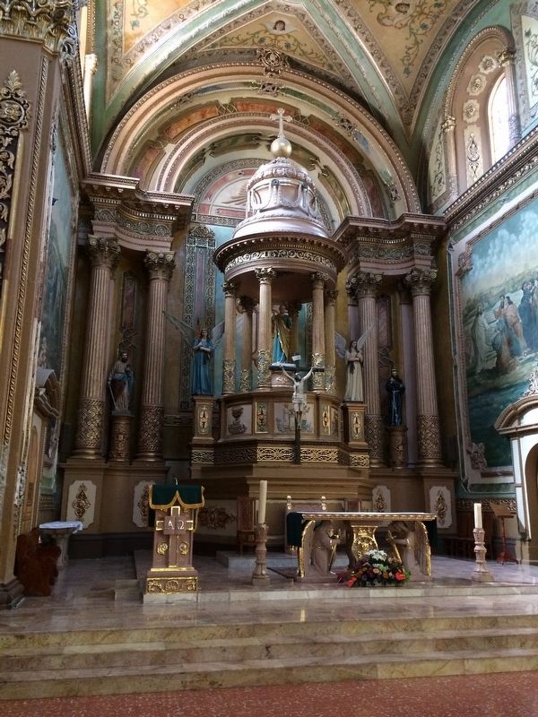 The altar of the Church of Saints Peter and Paul of La Caada image. Click for full size.
