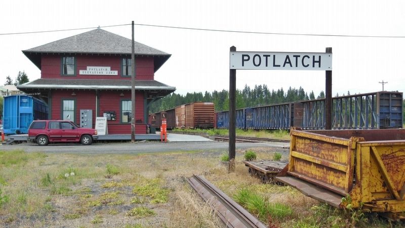 Potlatch Railroad Depot (<i>wide view</i>) image. Click for full size.