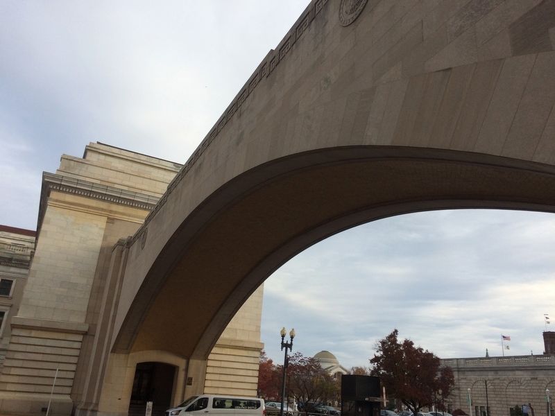 Knapp Memorial Arch Marker image. Click for full size.