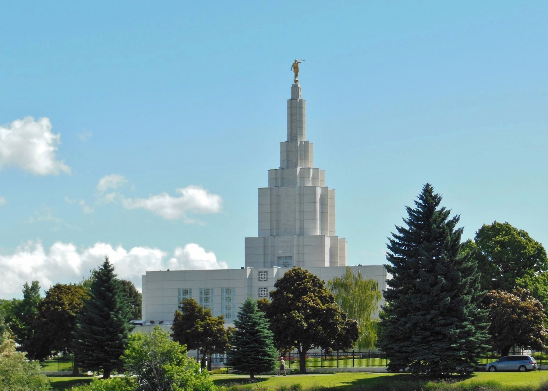 Idaho Falls LDS Temple image. Click for full size.