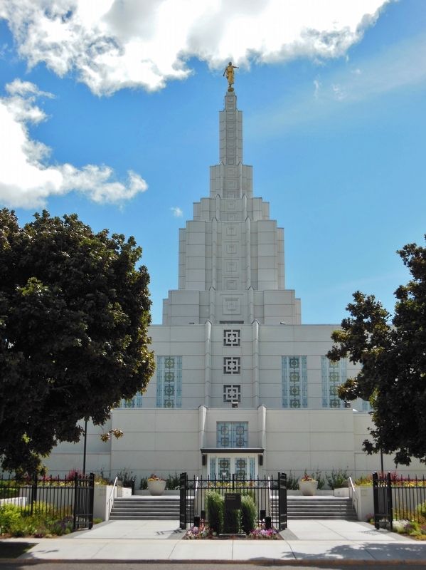 Idaho Falls LDS Temple Tower image. Click for full size.