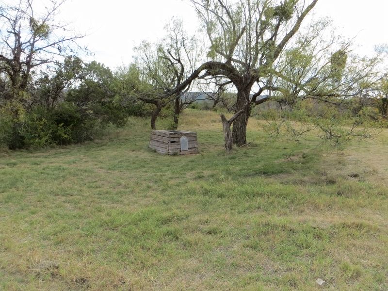 Pioneer's Well Marker image. Click for full size.