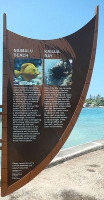 Niumalu Beach / Kailua Bay Marker image. Click for full size.