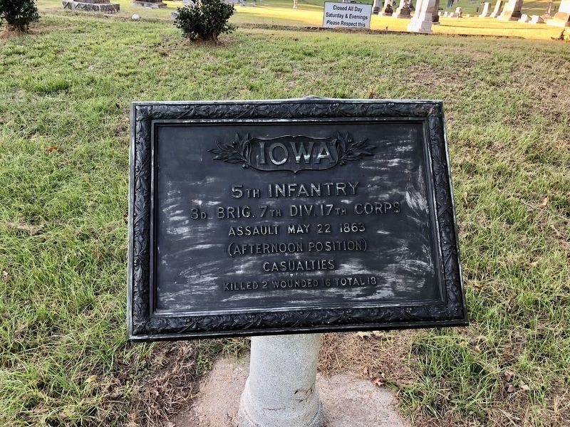 Iowa 5th Infantry Marker image. Click for full size.