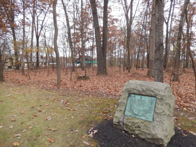 World War I Memorial Marker-in the background is the cemetery office. Click for full size. World War I Memorial Marker-in the background is the cemetery office image. Click for full size.