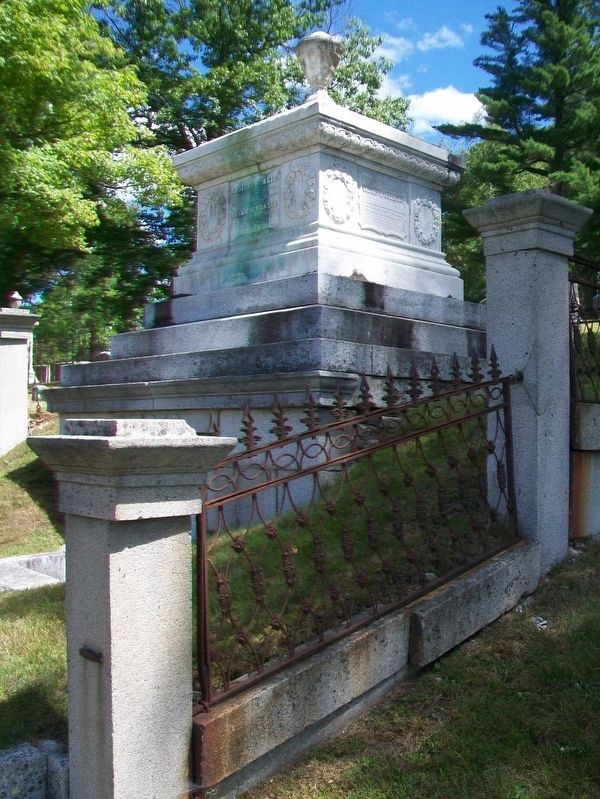Nathaniel Lord Grave Marker image. Click for full size.