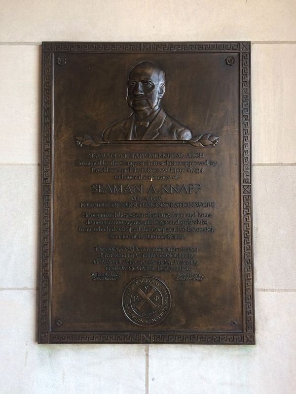 Seaman A. Knapp Marker. Click for full size. Seaman A. Knapp Marker image. Click for full size.
